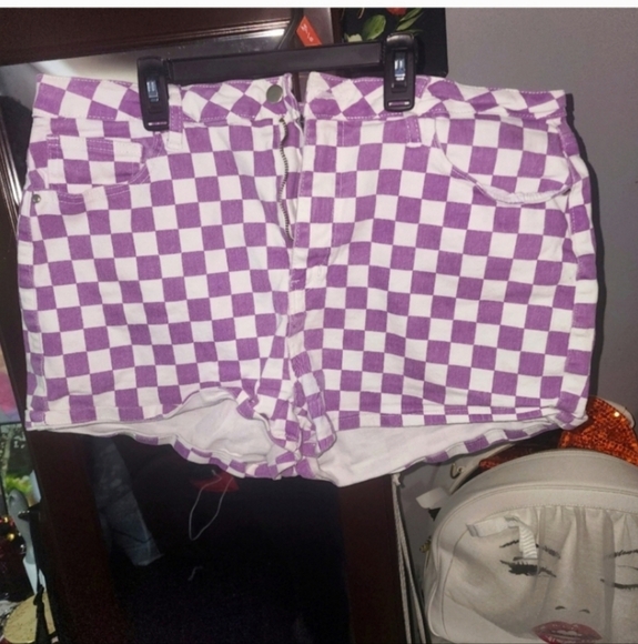 Fashion nova shorts size 18 - Picture 3 of 6